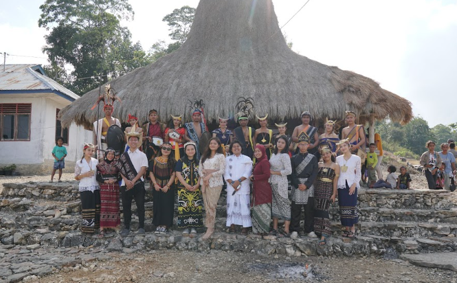 Mengukir Senyum di Tanah Humba: Jejak Bakti Pemuda Indonesia dalam Pengabdi Muda #10 di Sumba Barat Daya